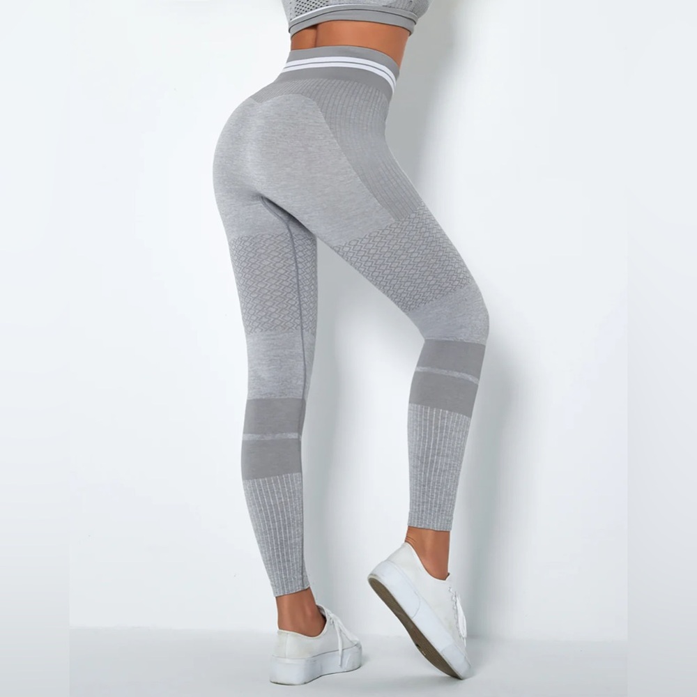 Amelia Leggings Size M